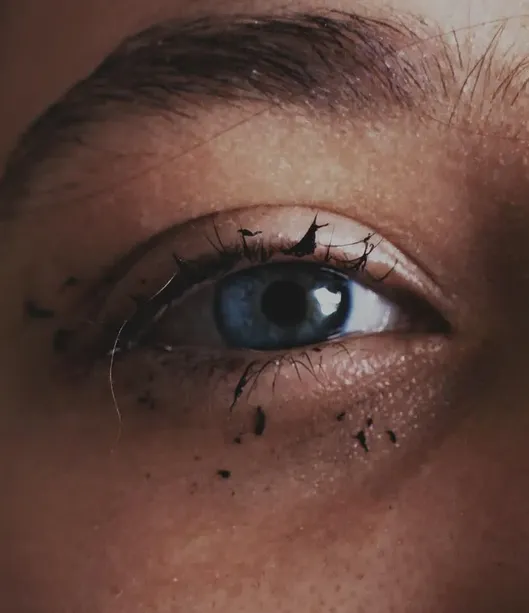 Resultado de imagem para Mascara para Cilios Maybelline The Colossal Volum Express Preto Lavavel