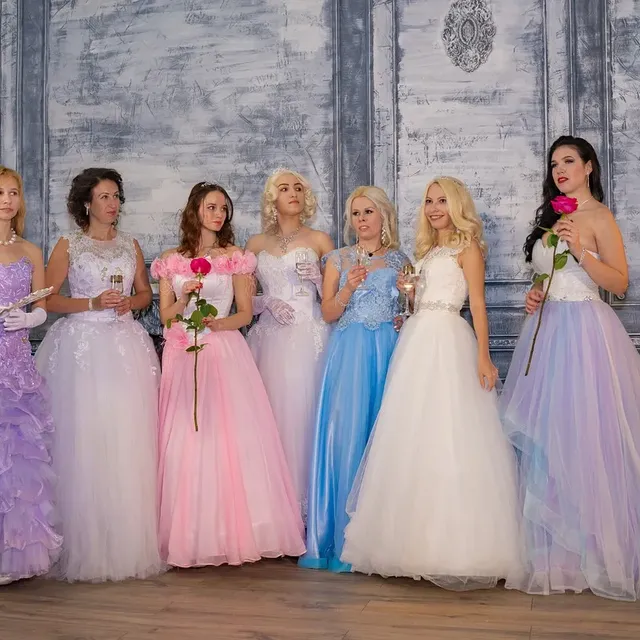 Off the Shoulder Appliques Sweetheart Quinceanera Dress
