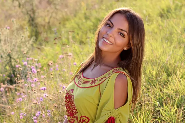 O tratamento 6 em 1 perfeito para todos os tipos de cabelo que queiram viver uma nova experiência apaixonante. Principalmente os sensíveis, ásperos e indisciplinados.