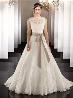 Fashionable A-Line Bateau Lace Belt Dramatic Wedding Dress